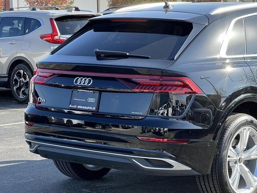 2023 Audi Q8 55 Premium Plus