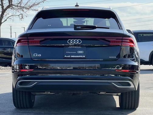 2023 Audi Q8 55 Premium Plus