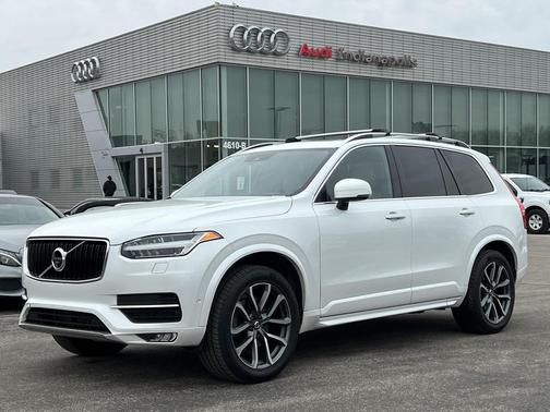 2017 Volvo XC90 T6 Momentum