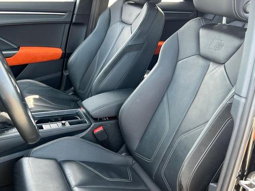 Mythos Black Metallic 2020 Audi Q3 45 S line Premium Plus