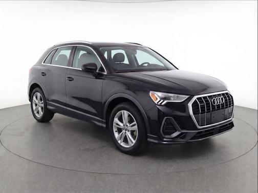 Mythos Black Metallic 2020 Audi Q3 45 S line Premium Plus