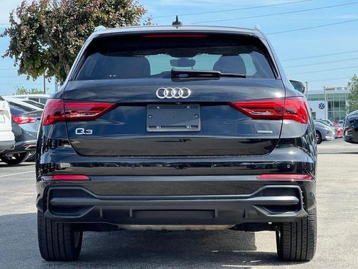 Mythos Black Metallic 2020 Audi Q3 45 S line Premium Plus