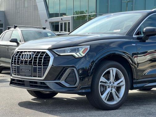 Mythos Black Metallic 2020 Audi Q3 45 S line Premium Plus