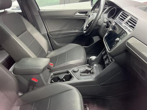2020 Volkswagen Tiguan 2.0T SE R-Line Black 4MOTION