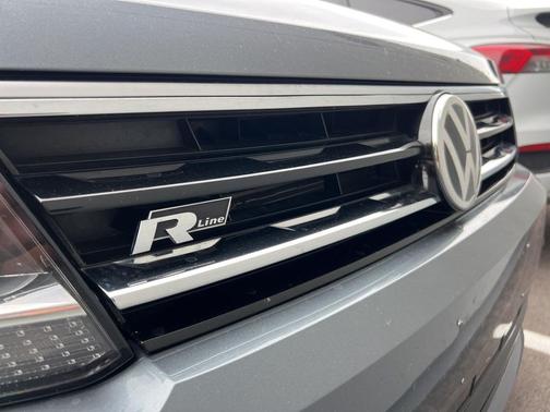 2020 Volkswagen Tiguan 2.0T SE R-Line Black 4MOTION