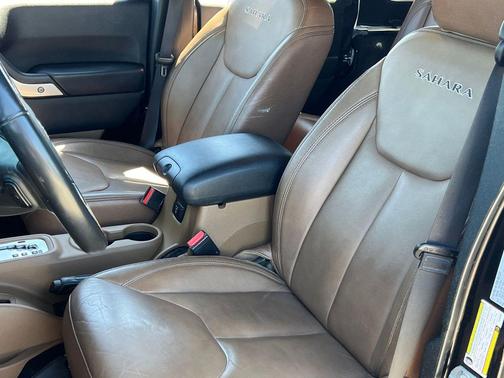 Black Clearcoat 2017 Jeep Wrangler Unlimited Sahara