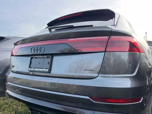 Daytona Gray Pearl Effect 2026 Audi Q8 55 Premium Plus