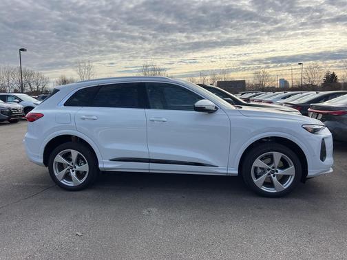 2025 Audi Q5 Premium Plus TFSI quattro S tronic