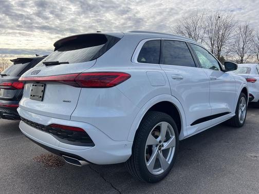 2025 Audi Q5 Premium Plus TFSI quattro S tronic