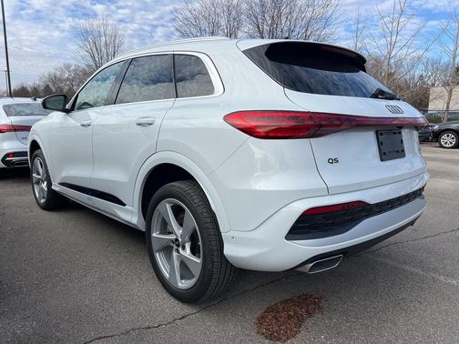 2025 Audi Q5 Premium Plus TFSI quattro S tronic