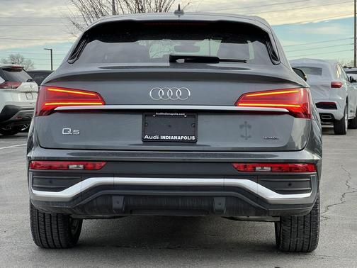2024 Audi Q5 45 S line Premium