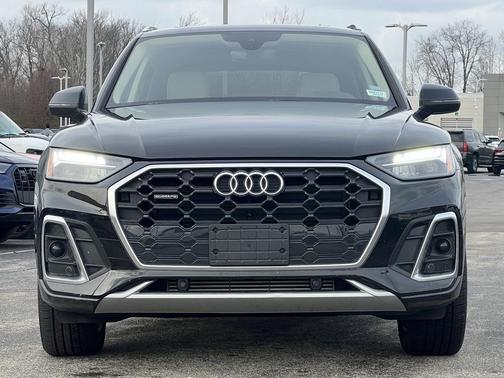 2022 Audi Q5 45 S line Premium
