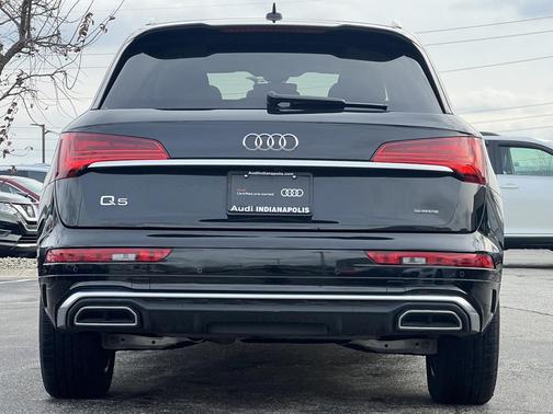2022 Audi Q5 45 S line Premium