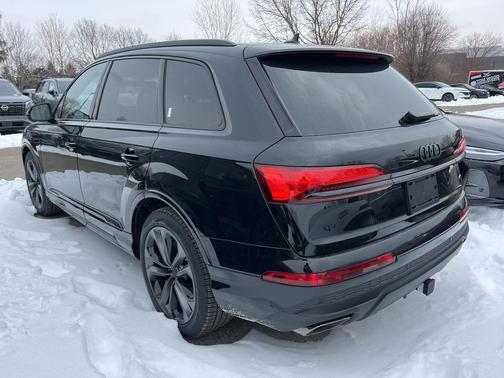 2026 Audi Q7 55 Premium Plus