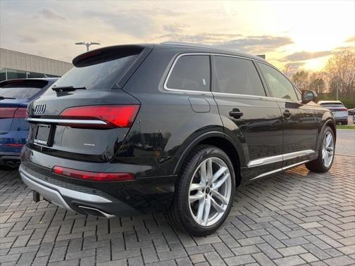 2025 Audi Q7 55 Premium Plus