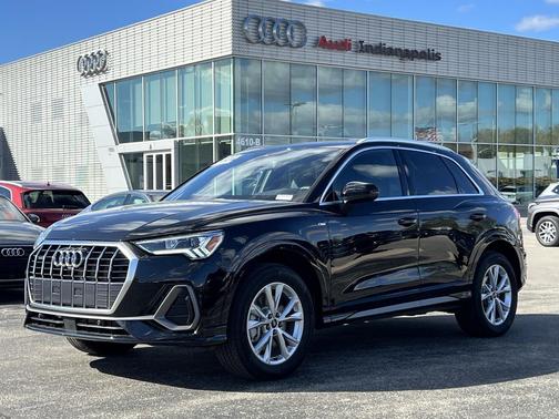 2025 Audi Q3 Premium 45 TFSI S line quattro Tiptronic