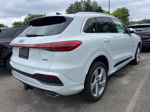 2025 Audi Q5 Premium Plus
