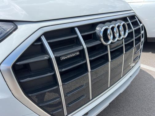2022 Audi Q5 40 Premium Plus