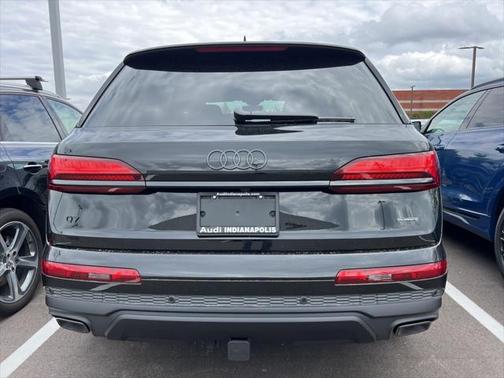 2025 Audi Q7 55 Premium Plus