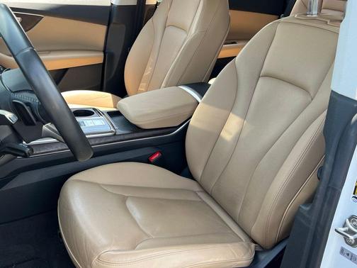 Glacier White Metallic 2019 Audi Q8 3.0T Premium