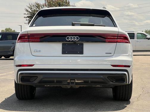 Glacier White Metallic 2019 Audi Q8 3.0T Premium