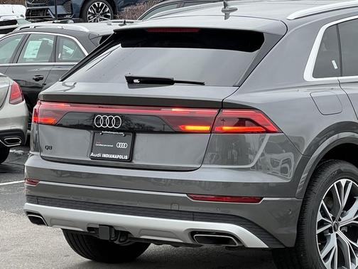 2025 Audi Q8 55 Premium