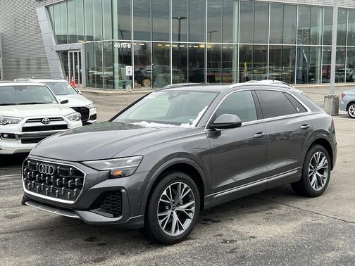 2025 Audi Q8 55 Premium