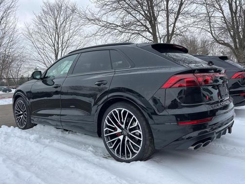 2026 Audi SQ8 4.0T Prestige