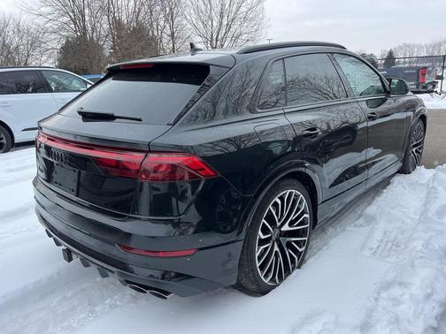2026 Audi SQ8 4.0T Prestige