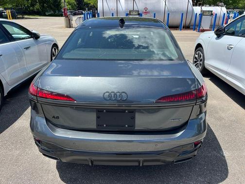 Daytona Gray Pearl Effect 2026 Audi A6 Premium Plus quattro S tronic