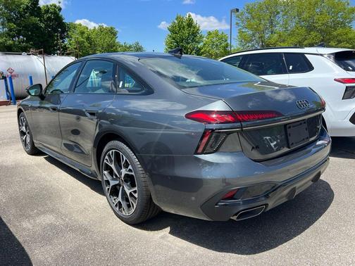 Daytona Gray Pearl Effect 2026 Audi A6 Premium Plus quattro S tronic