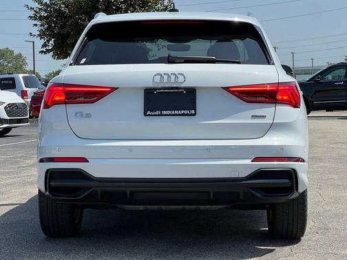 Glacier White Metallic 2020 Audi Q3 45 S line Prestige