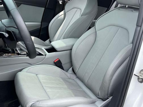 Ibis White 2023 Audi A4 45 S line Premium Plus