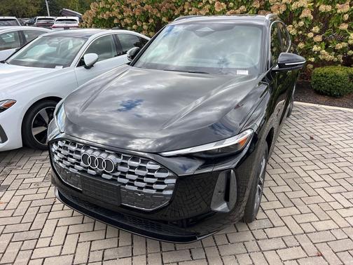 2025 Audi Q5 Premium