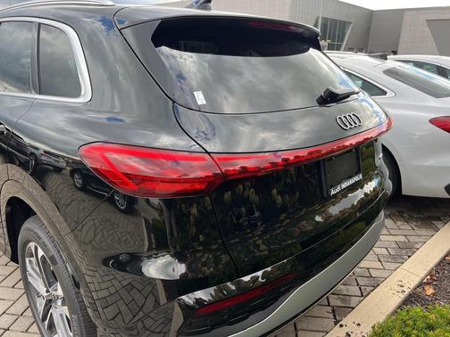 2025 Audi Q5 Premium