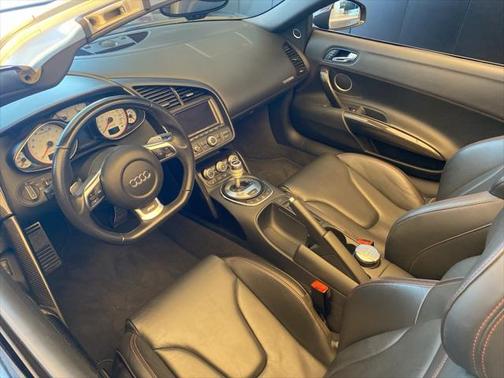 2012 Audi R8 5.2 quattro