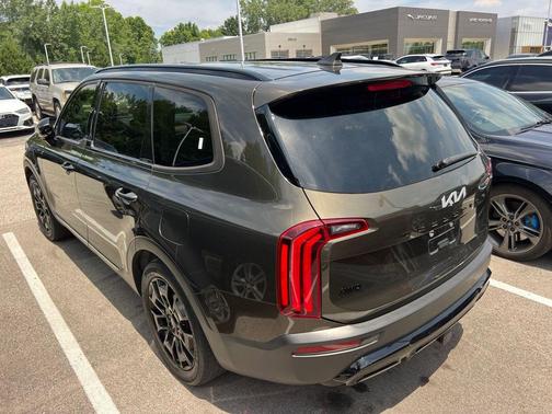 Dark Moss 2022 Kia Telluride SX