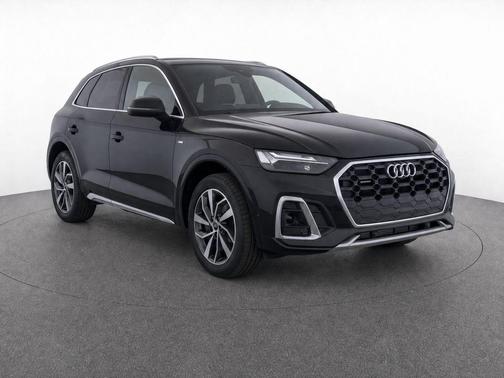 Mythos Black Metallic 2023 Audi Q5 45 S line Premium Plus