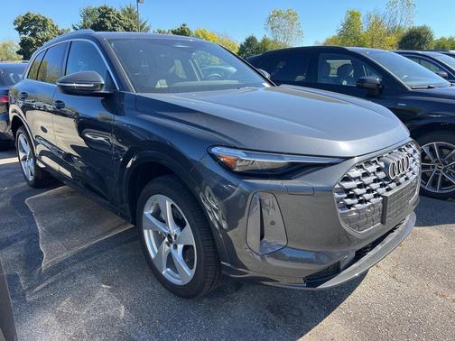 2025 Audi Q5 Premium Plus