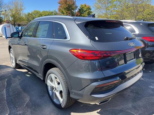 2025 Audi Q5 Premium Plus