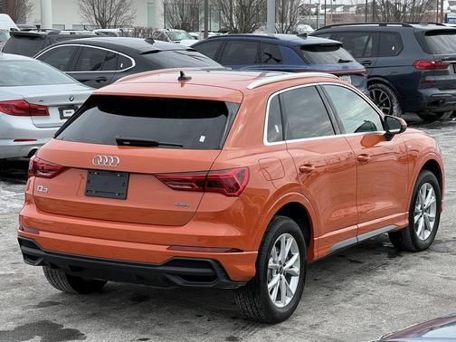 2025 Audi Q3 Premium 45 TFSI S line quattro Tiptronic