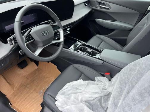 Daytona Gray Pearl Effect 2026 Audi Q3 TFSI quattro S tronic
