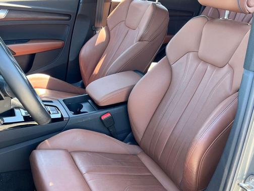 Chronos Gray Metallic 2023 Audi Q5 45 S line Premium