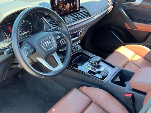 Chronos Gray Metallic 2023 Audi Q5 45 S line Premium