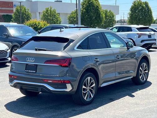 Chronos Gray Metallic 2023 Audi Q5 45 S line Premium