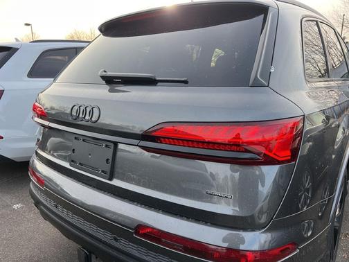 2026 Audi Q7 55 Premium Plus