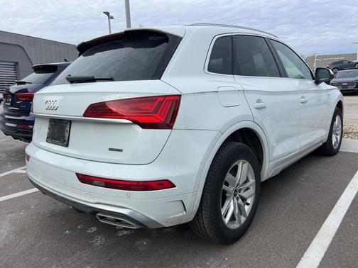 2023 Audi Q5 45 S line Premium
