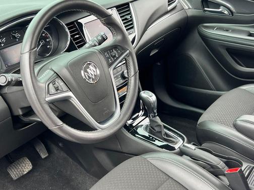 Summit White 2022 Buick Encore Preferred