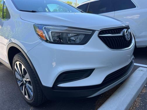 Summit White 2022 Buick Encore Preferred