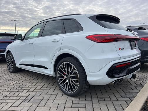 2025 Audi SQ5 3.0T Premium Plus